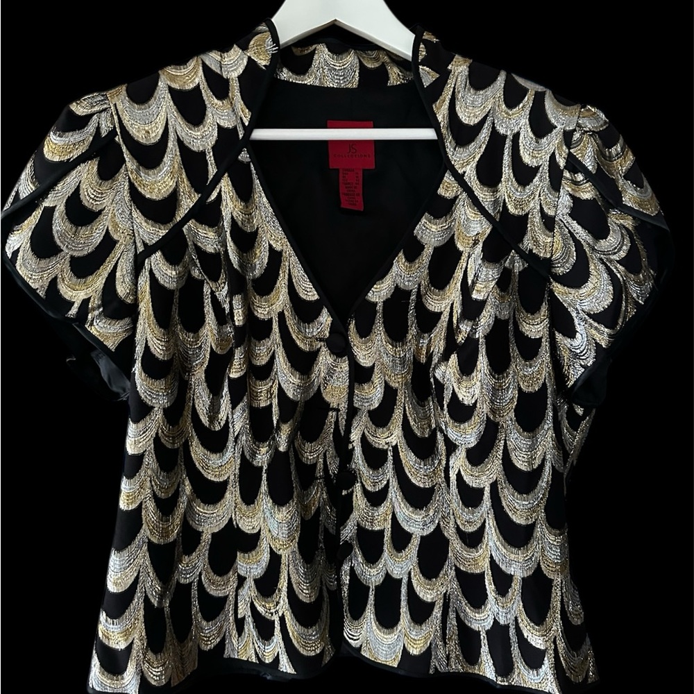 JS Collections Black and White Graphic Cap Sleeve Blouse with Satin Buttons